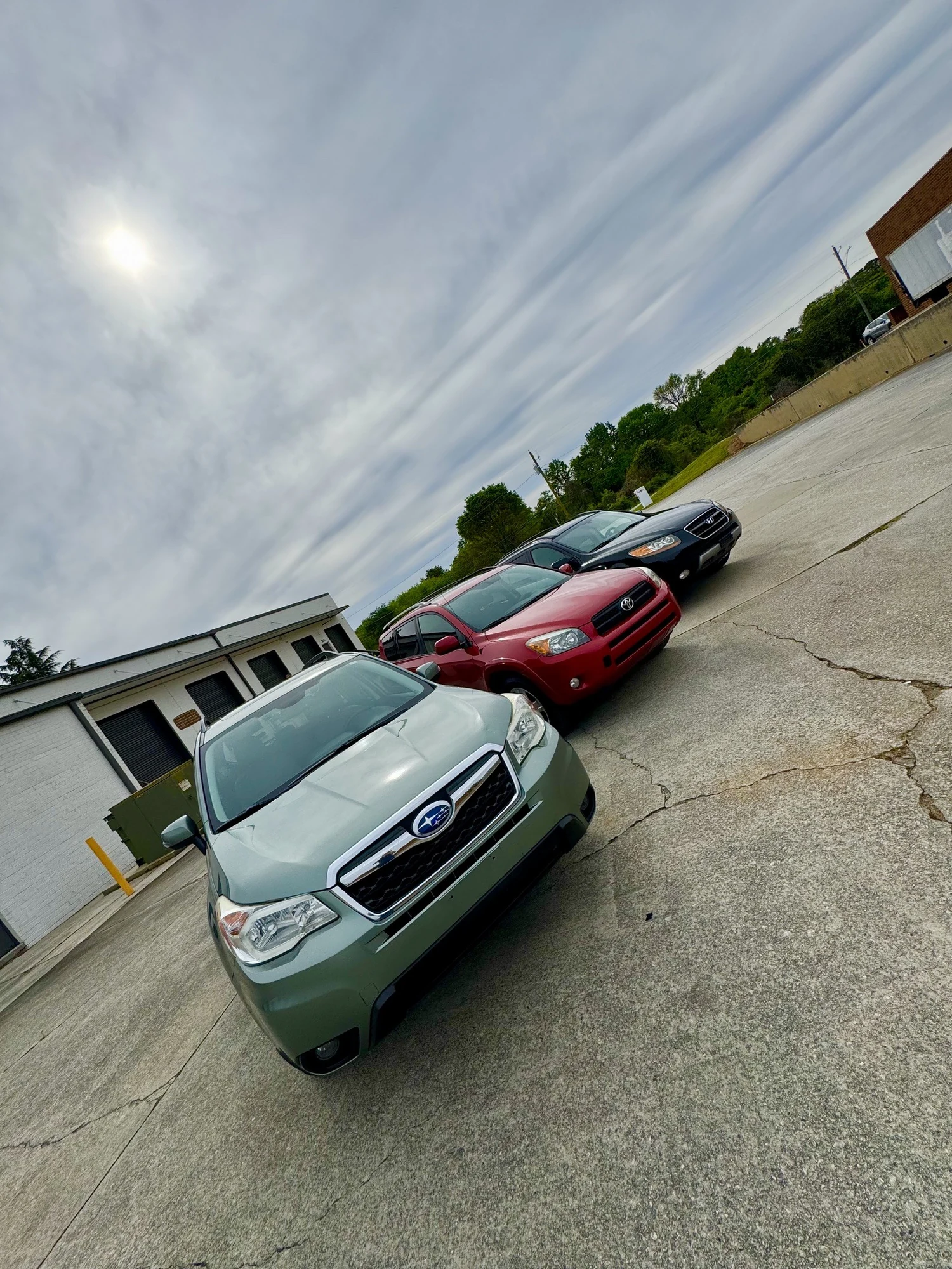 Easy Cash Rental SUV lineup available near Lawrenceville, Georgia
