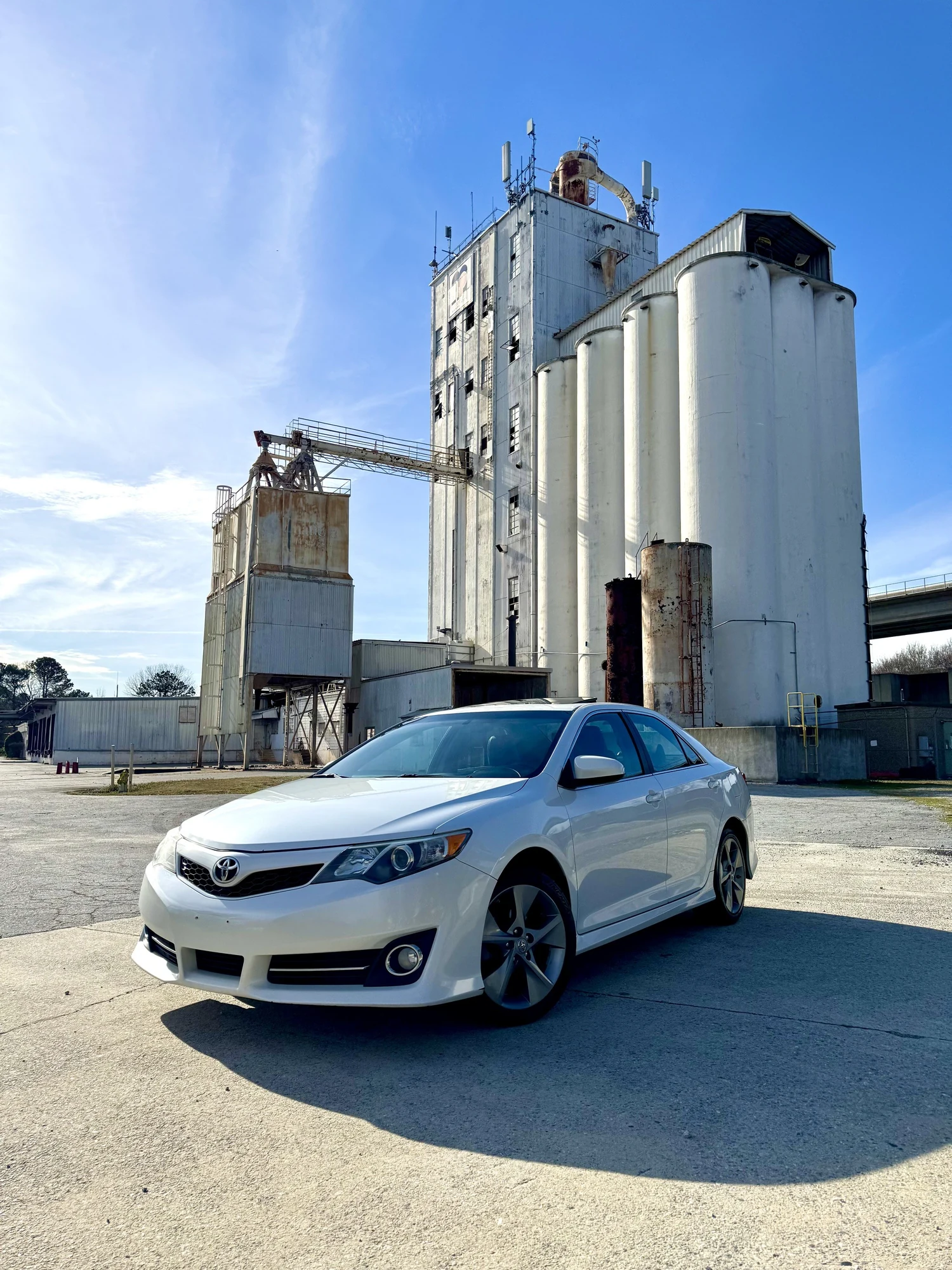 White Toyota sedan from Easy Cash Rental serving Lawrenceville drivers
