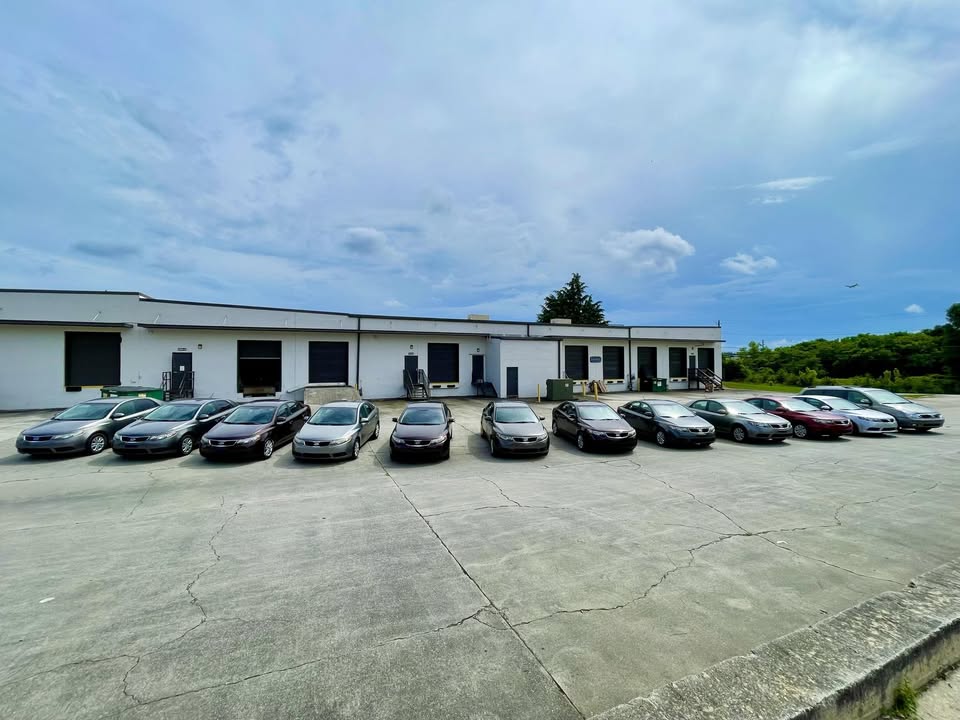 Easy Cash Rental vehicle lineup serving Lawrenceville drivers